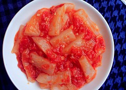 Tự làm bánh gạo sốt cay đơn giản mà ngon miệng
