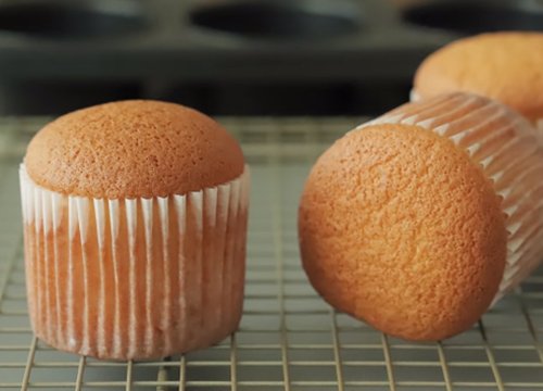 Cách làm bánh bông lan Cupcake Đài Loan bông mềm, thơm ngon bất bại