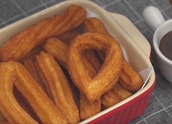 Cách làm bánh Churros - bánh quẩy chiên giòn sốt socola không cần lò nướng