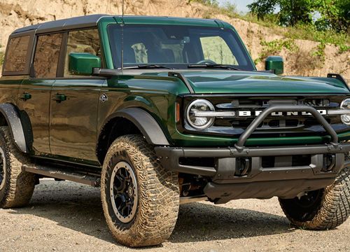 Ford Bronco loạn giá, 'cò xe' thi nhau bán kiếm lời