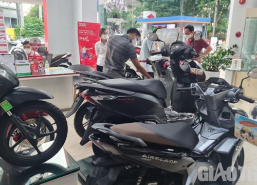 Giá xe máy Honda tháng 10/2021: Tăng mua, giảm mức chênh tại đại lý