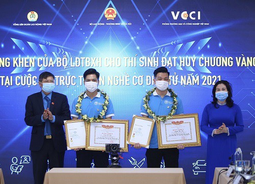 Vinh danh 2 sinh viên giành Huy chương Vàng thi nghề Cơ điện tử Châu Á Thái Bình Dương