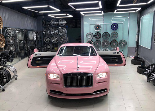 Khi 'streamer' Nguyễn Phương Hằng khoe Rolls-Royce: 'Đây là xe Trung Quốc, đáng mấy tiền, quan trọng người lái có đẹp hay không thôi'