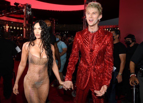 Lý do khiến ca sĩ Machine Gun Kelly bị ghét