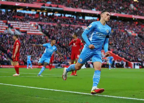 Phil Foden & 78 phút khiến Milner khó thở tại Anfield