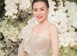 Phương Oanh 'Quỳnh búp bê' vai trần gợi cảm không ngờ