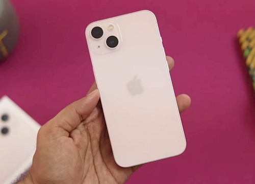 Tại sao iPhone 13 lại có camera đặt chéo? Có phải Apple làm vậy chỉ để cho khác iPhone 12 hay không?