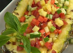 Cách làm gỏi trái thơm - salad dứa đẹp mắt cho tiệc chay thêm đặc sắc