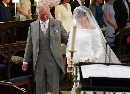 Khoảnh khắc đặc biệt giữa Meghan với mẹ chồng cho thấy nhà Sussex bóp méo sự thật, "ăn cháo đá bát"