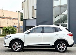 MG HS dọn kho giảm giá kỷ lục gần 240 triệu đồng tại đại lý: Đấu Hyundai Tucson nhưng bản 'full option' giá chỉ ngang Kona