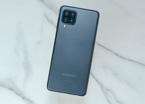 Mở hộp Samsung Galaxy M22