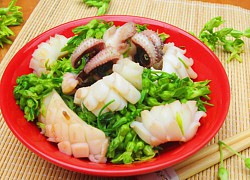 Món mực xào hoa thiên lý giòn ngon lạ miệng