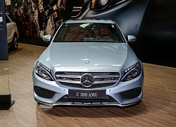 2 dòng xe Mercedes tại Việt Nam gặp lỗi túi khí, động cơ