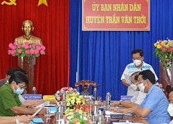 Chủ tịch huyện Trần Văn Thời khẳng định việc tiêu hủy đàn chó là đúng