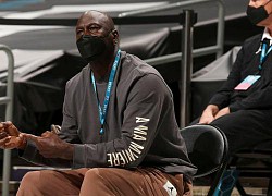 Michael Jordan lên tiếng chấn chỉnh các cầu thủ NBA về vấn đề tiêm chủng