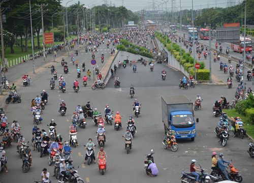 Người dân TP Hồ Chí Minh được phép đi lại bằng xe cá nhân đến Long An, Bình Dương và Tây Ninh