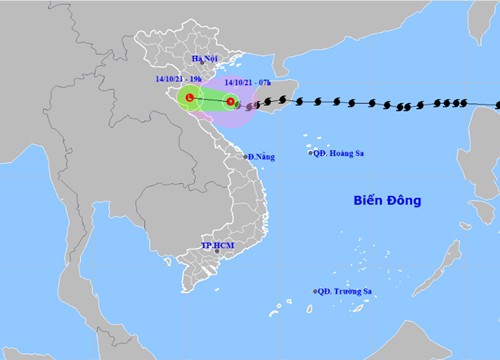 Áp thấp nhiệt đới suy yếu từ bão số 8, gây mưa lớn ở miền Bắc và miền Trung