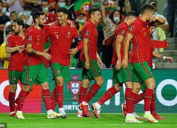 Fernando Santos quyết giữ cựu binh, Ronaldo nói gì về kỷ lục mới?