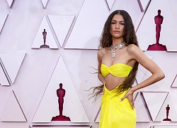 Là người hiếm hoi được nhận đặc quyền của hãng, Zendaya vẫn phũ mạnh với Valentino trước mặt toàn dân thiên hạ