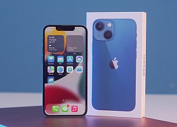 Trên tay iPhone 13 Mini tại Việt Nam, giá hơn 20 triệu đồng