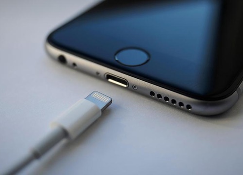 Apple gặp khó với USB-C tại EU