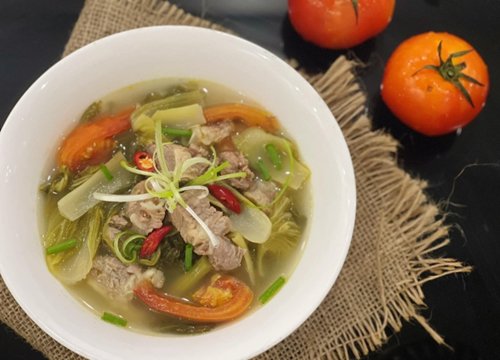 Canh thịt bò nấu dưa chua