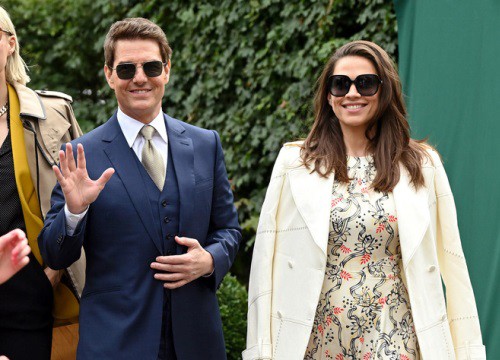 Tom Cruise cầu xin bạn gái kém 20 tuổi quay lại sau khi bị "đá" phũ phàng, hóa ra lí do cũng giống như Katie Holmes 10 năm trước?