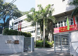 Trường đại học duy nhất cho đáp án trước mặt, chỉ cần chép lại y xì nhưng hiếm có học sinh nào được 10 điểm