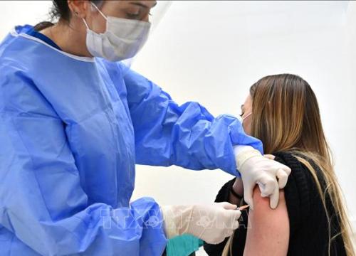 Italy tìm kiếm sự công nhận đối ứng đối với các loại vaccine của Nga và Trung Quốc