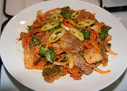 Món gỏi bò kim chi mang vị ngon đặc biệt