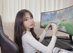 Nữ streamer nóng bỏng nhưng mong manh chỉ đi tắm cũng dính chấn thương