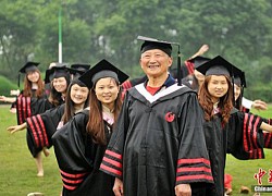 Quyết vào đại học vì bị chê 'viết sách lủng củng'