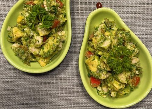 Salad bơ gà kiểu Nhật - món ăn sáng gọn nhẹ