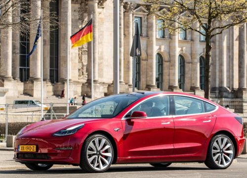 Xe Tesla bán nhiều hơn Mercedes, BMW, Audi cộng lại