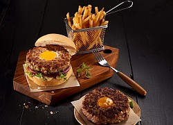 Burger trứng gà áp chảo