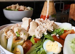 Cách làm salad ức gà sốt mè rang chua chua ngọt ngọt cực ngon