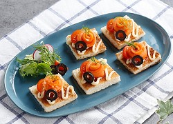 Canape cá hồi xông khói