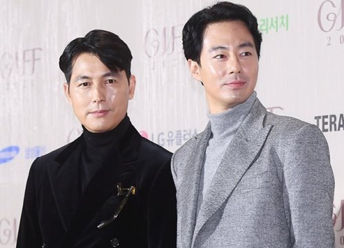 Siêu thảm đỏ nóng nhất Kbiz: Hai tài tử "đẹp hơn hoa" Jung Woo Sung và Jo In Sung gây sốt khi đứng chung khung hình