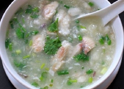 Món canh khoai từ nấu cá lóc