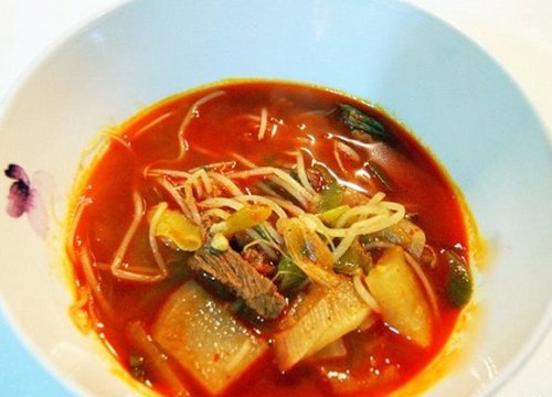 Món canh thịt bò củ cải cay cực ngon mà đơn giản