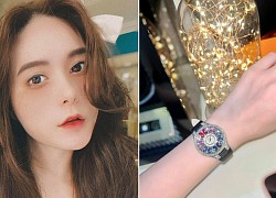 Nữ đại gia Quận 7 nói gì về tin đồn đeo đồng hồ kim cương 2,5 tỷ fake giống thật đến 99%?