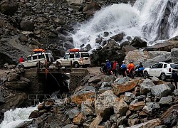 Số người thiệt mạng vì lũ lụt, lở đất ở Ấn Độ và Nepal tăng gấp đôi