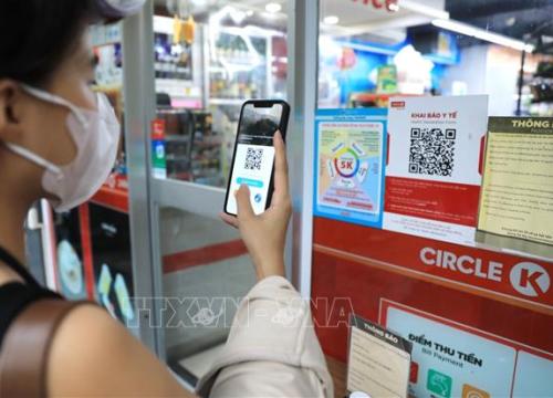 Ý thức dùng công nghệ quét mã QR code cho cuộc sống bình thường mới