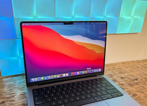 Ảnh thực tế MacBook Pro 'tai thỏ'