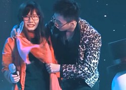 Mời fan nữ lên song ca, Sơn Tùng M-TP có hành động khiến triệu trái tim 'tan chảy'