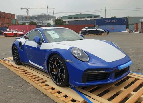 Porsche 911 Turbo S với màu sơn hiếm xuất hiện tại Việt Nam