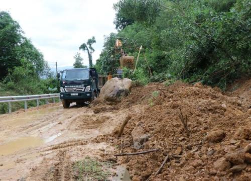 Quảng Ngãi: Vừa khắc phục thiệt hại vừa chủ động ứng phó đợt mưa lũ mới