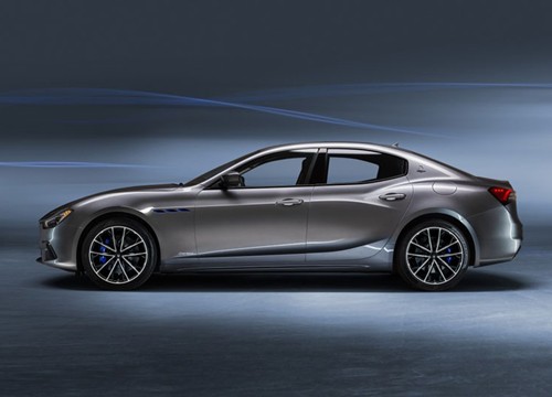 Bảng giá xe Maserati tháng 11/2021: Ghibli Hybrid lên kệ