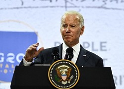 Biden muộn họp báo G20 vì 'chuyện dài với thang máy'