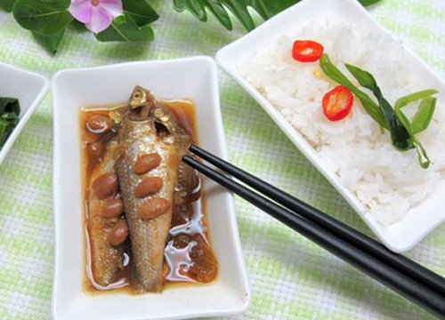 Cá linh kho tương dân dã đậm đà vị quê hương